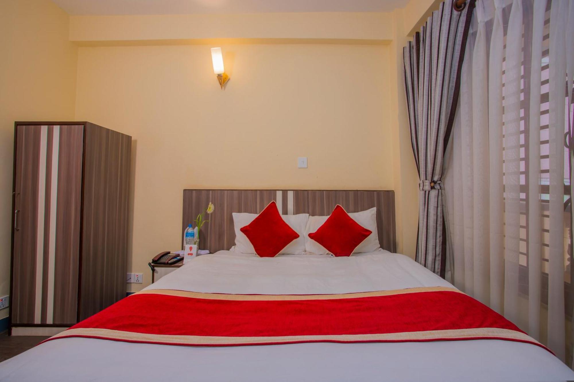 Oyo 297 Hotel Aayam Kathmandu Bagian luar foto