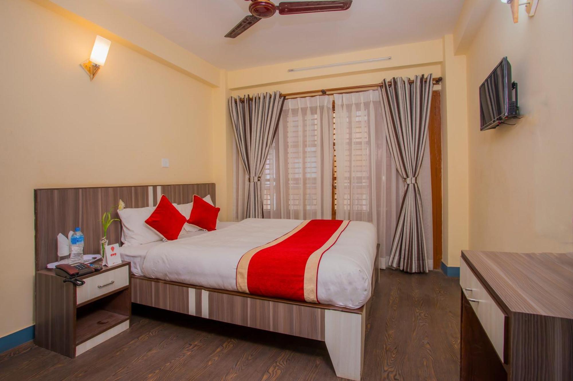 Oyo 297 Hotel Aayam Kathmandu Bagian luar foto